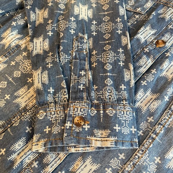 Size XL Tarzana long sleeved distressed denim Aztec western button down shirt - Picture 8 of 12
